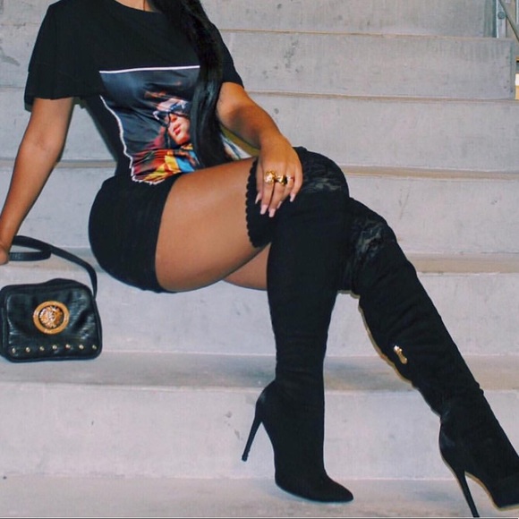 Dress - Picture 2 of 5